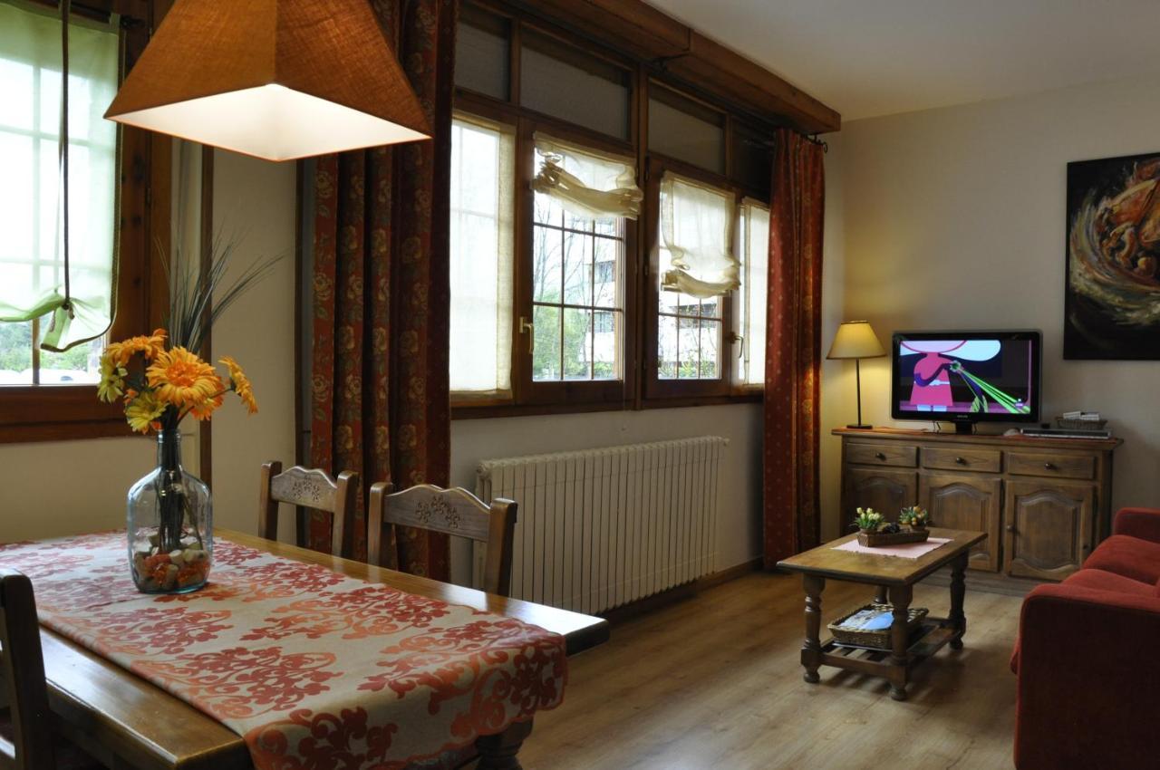 Apartamentos Los Pirineos - Atencion Personal Biescas  Exteriér fotografie