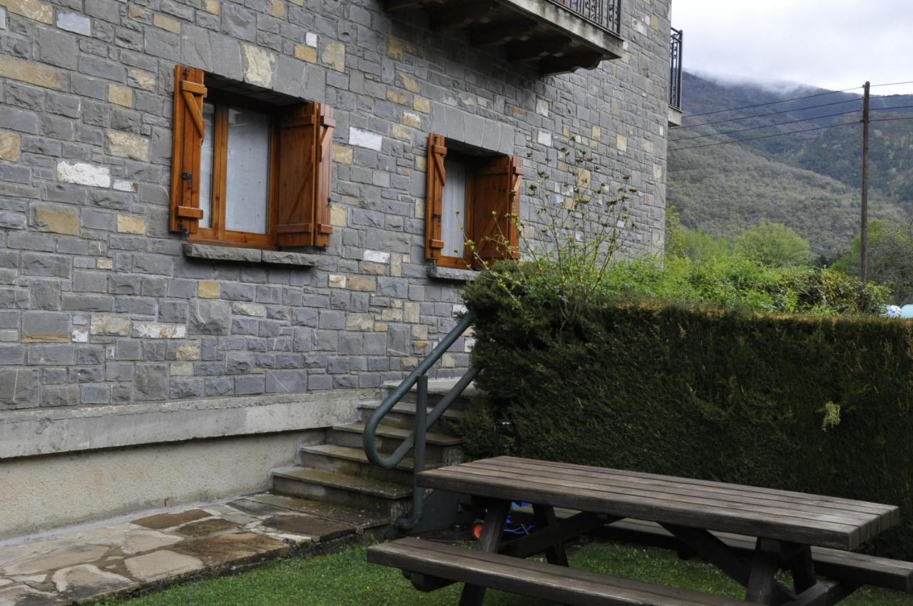 Apartamentos Los Pirineos - Atencion Personal Biescas  Exteriér fotografie
