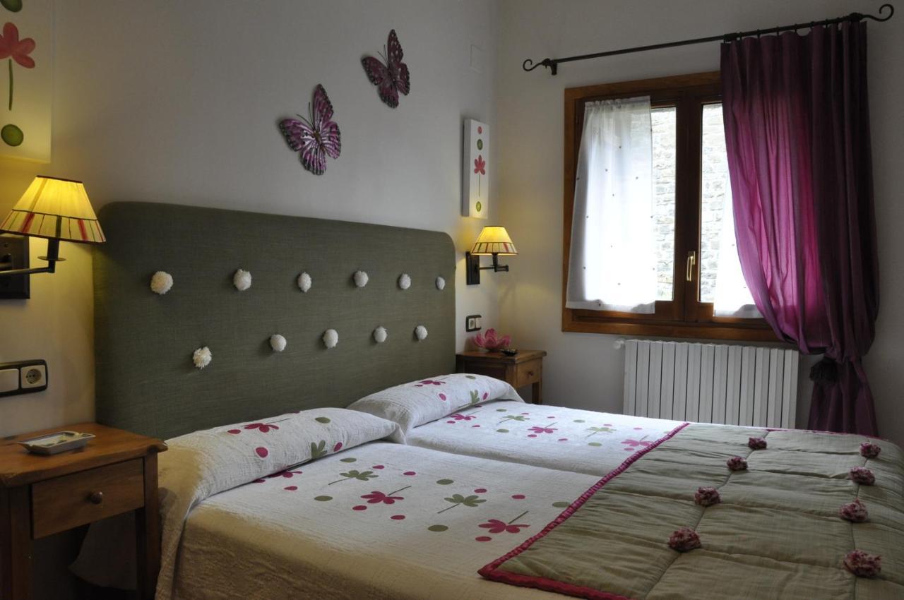 Apartamentos Los Pirineos - Atencion Personal Biescas  Exteriér fotografie