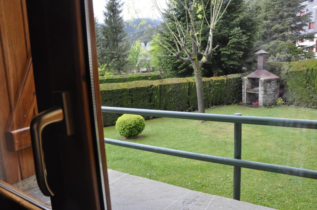 Apartamentos Los Pirineos - Atencion Personal Biescas  Exteriér fotografie