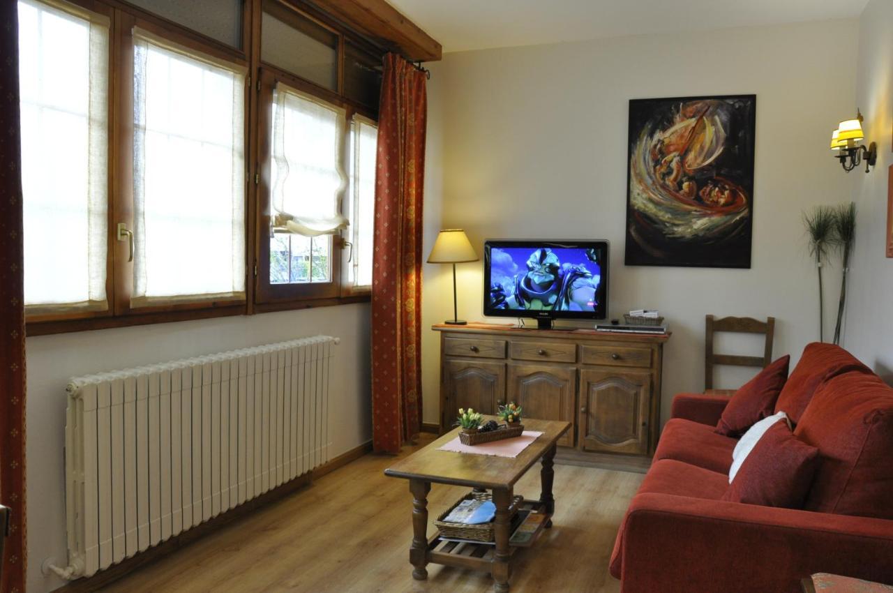 Apartamentos Los Pirineos - Atencion Personal Biescas  Exteriér fotografie