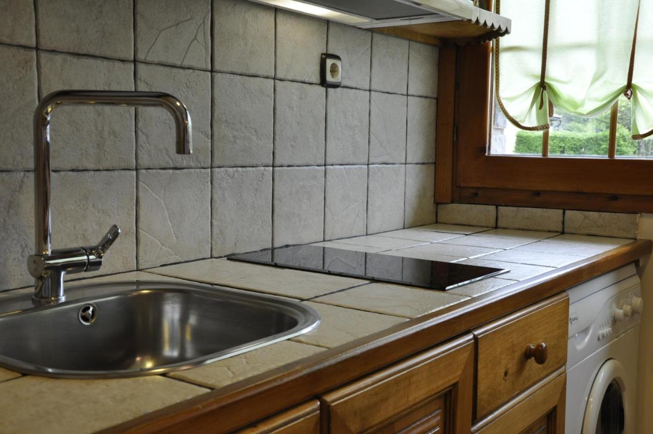 Apartamentos Los Pirineos - Atencion Personal Biescas  Exteriér fotografie