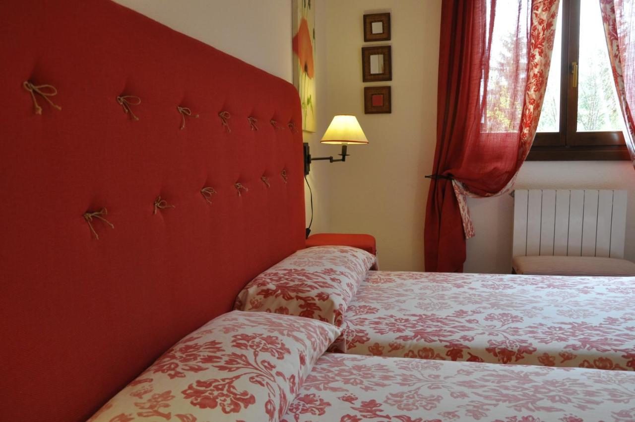 Apartamentos Los Pirineos - Atencion Personal Biescas  Exteriér fotografie