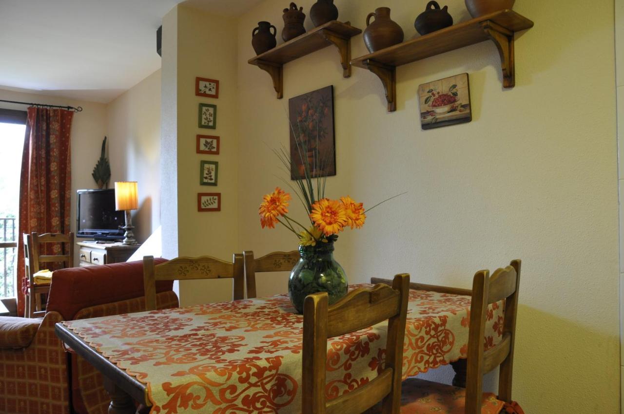 Apartamentos Los Pirineos - Atencion Personal Biescas  Exteriér fotografie