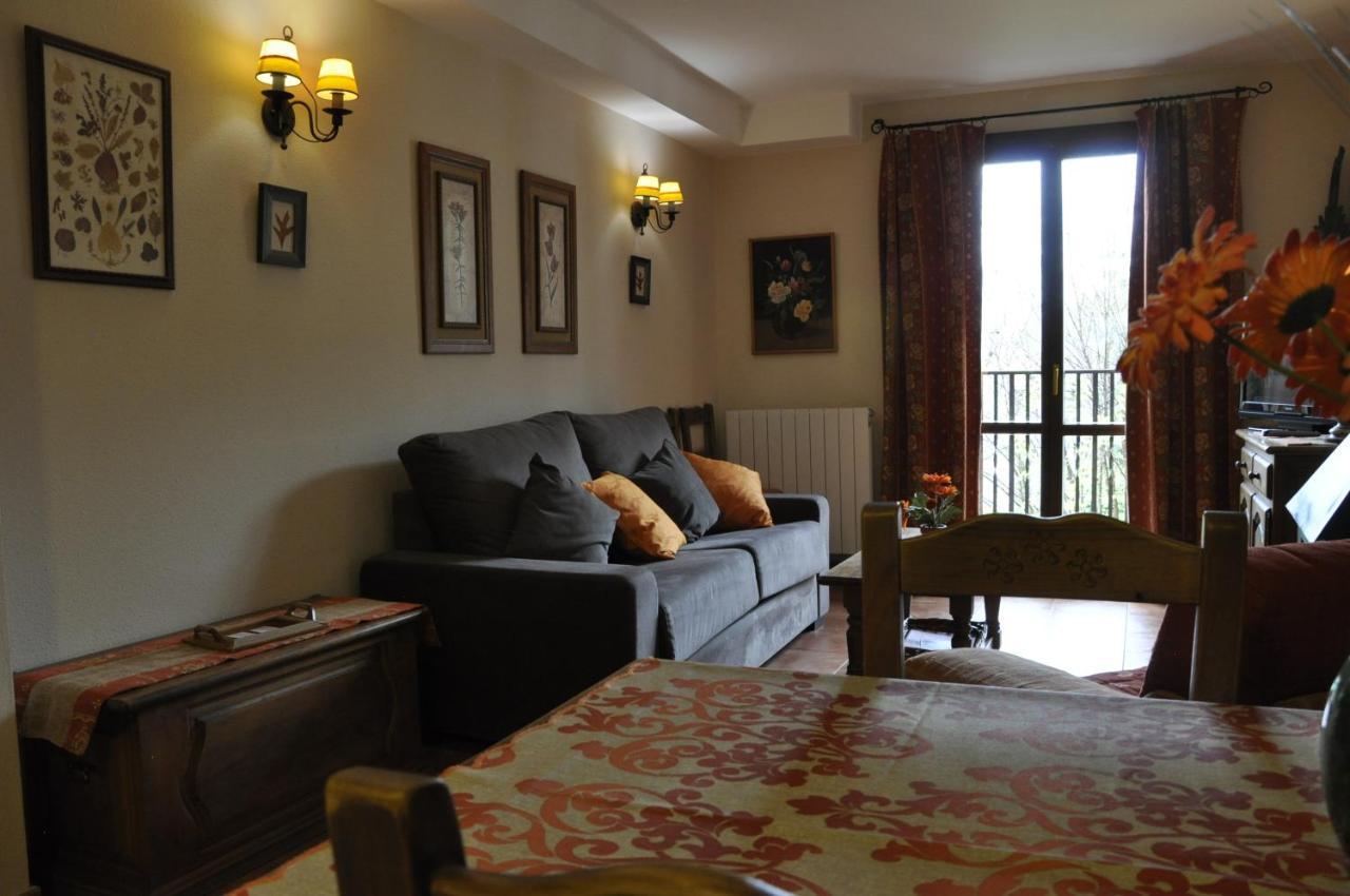Apartamentos Los Pirineos - Atencion Personal Biescas  Exteriér fotografie